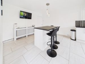 Photo 16- click for photo gallery